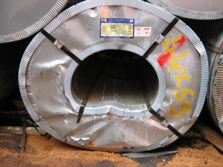 GALVANIZED STEEL COILS OVALIZED ON BOARD